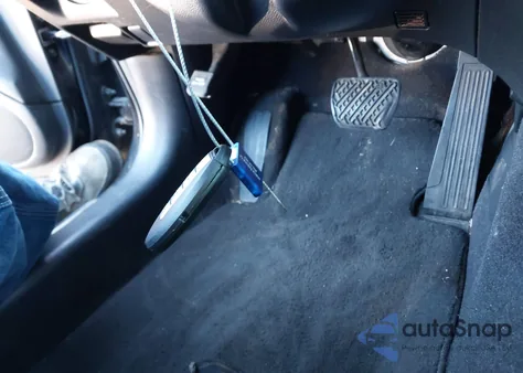 2011 Infiniti G37 z USA, uszkodzony, nr VIN JN1CV6AR8BM350165